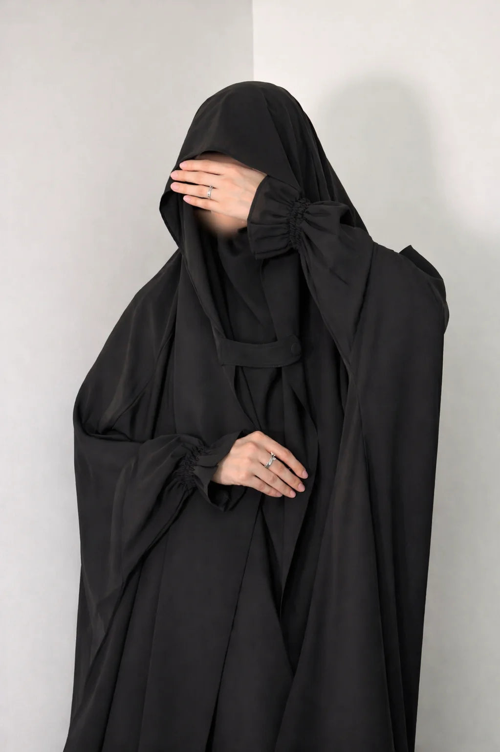 Saudi Jilbab Black 1