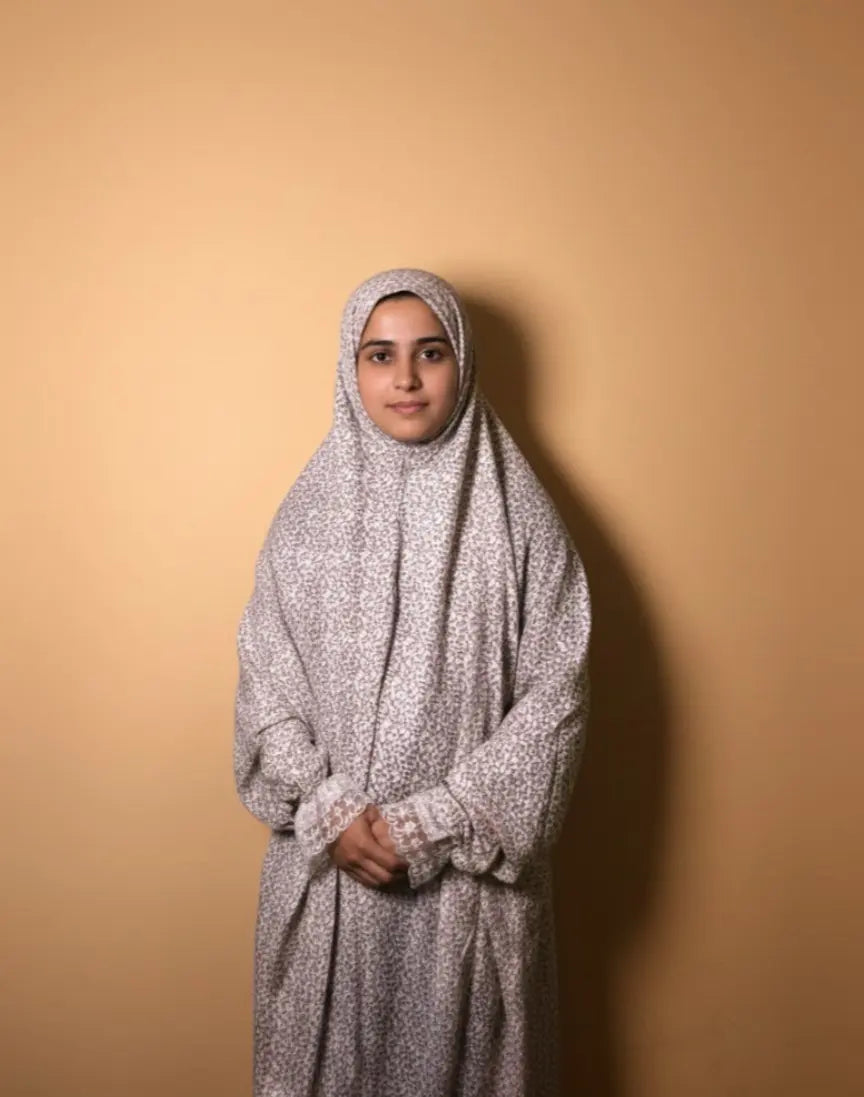 Premium Namaz Chadar with Lace Sleeves