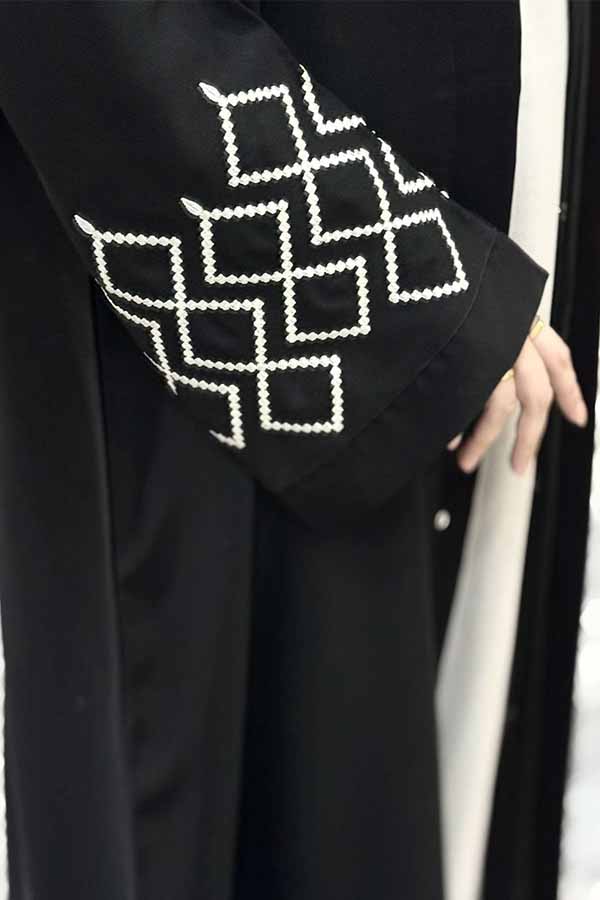 Layali Qamar Abaya Black | Embroidery Front-open