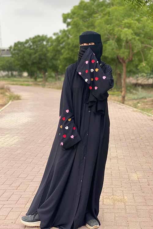 Qalb - Heart Embroidered Abaya - 